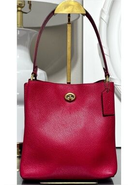 COACH Charlie Turnlock Bucket Bag 21,‎ RED Pebble Leather Crossbody Bag